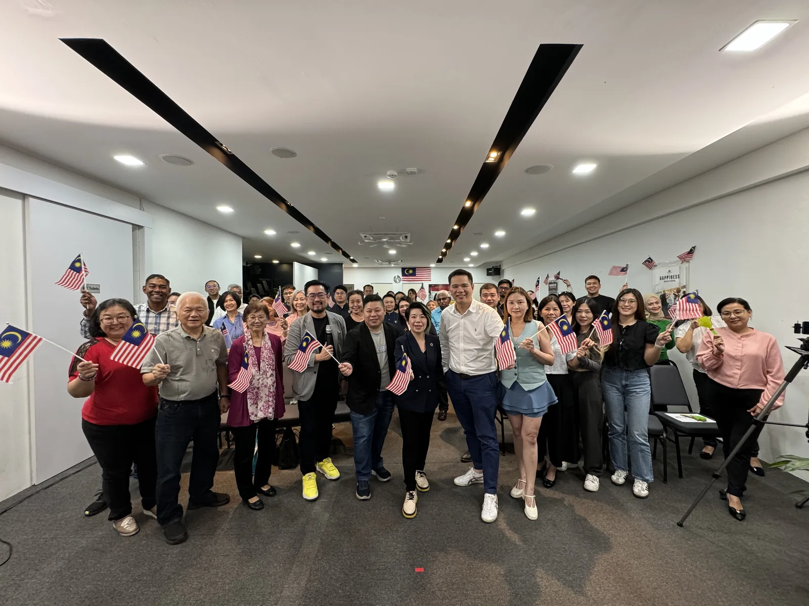 Group photo of the Cornerstone Xstate team with AIGC Malaysia at the TikTok and AI video training
